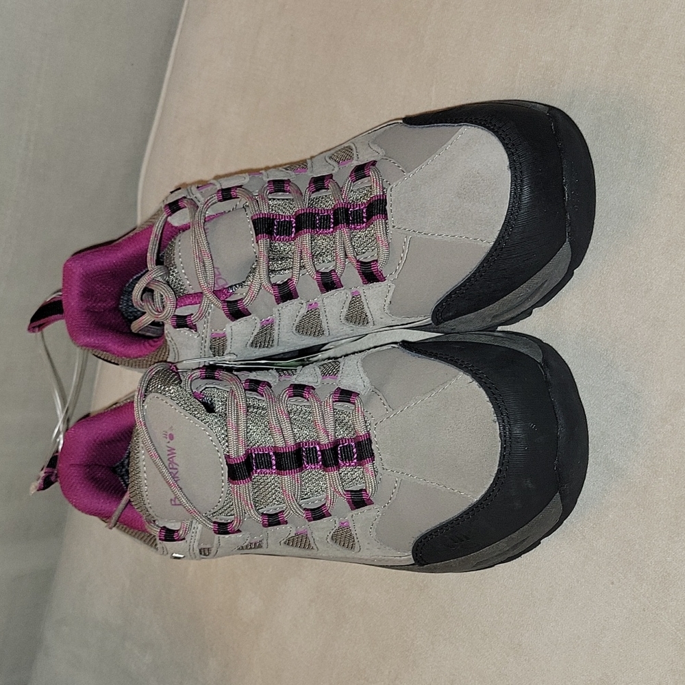 BEARPAW Women's Hiking Boots - Picture 1 of 8
